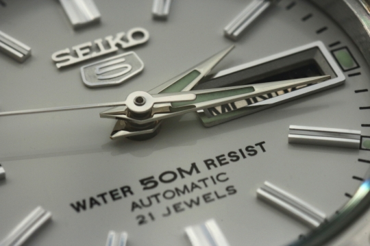 Seiko SYMG35K1 – detail číselníku.